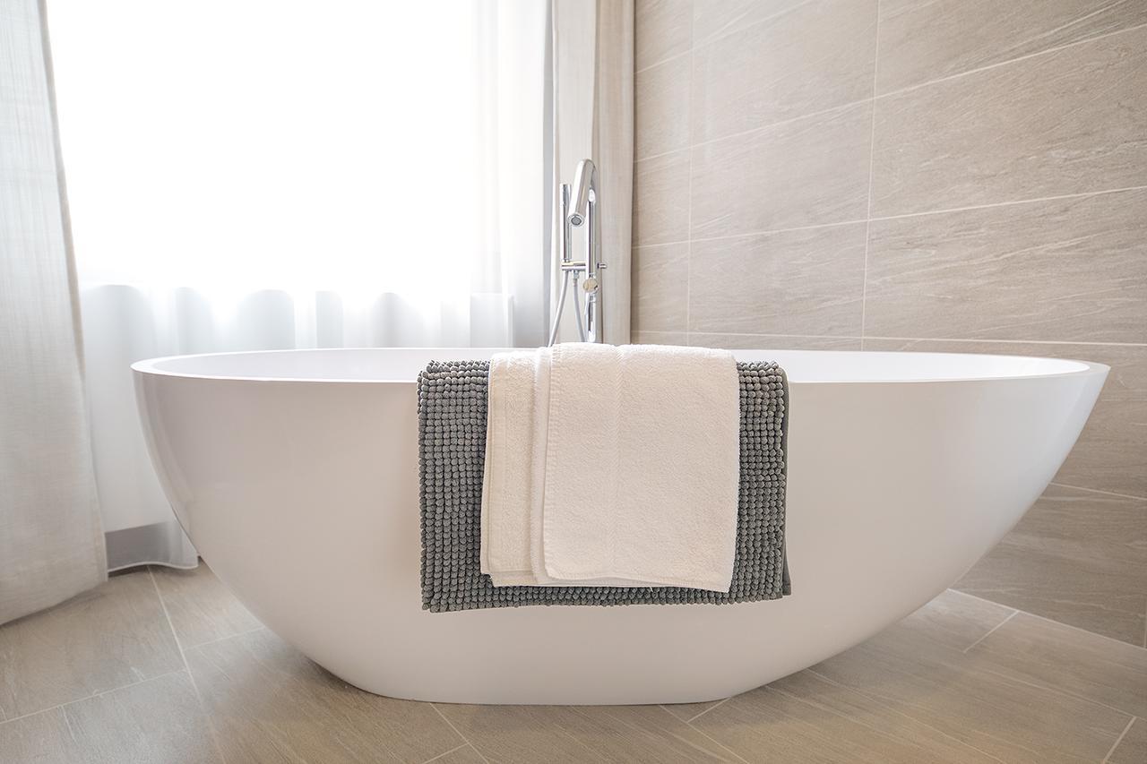 Days - Spacious 2bdr W Netflix - Trendy Neighbourhood * Praga